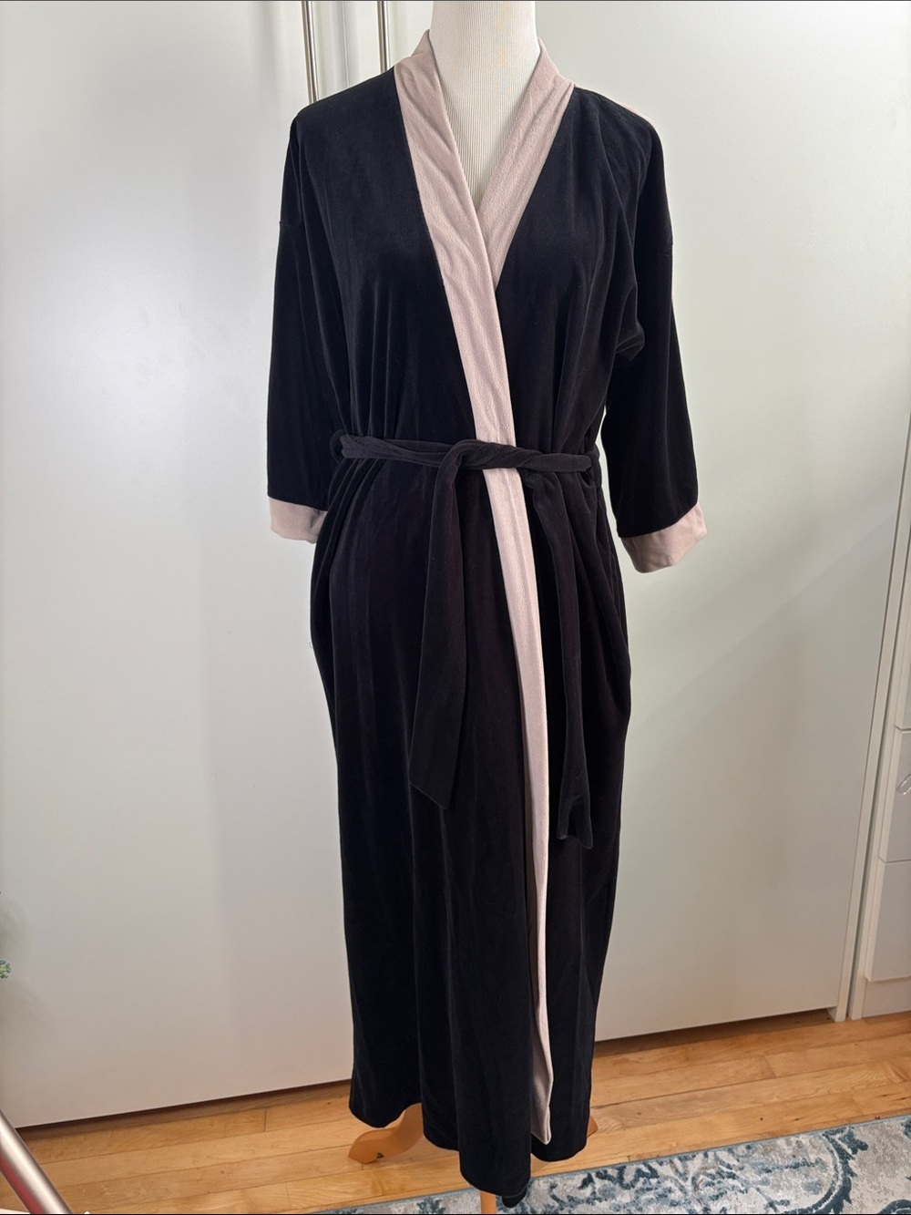 Vintage Christian Dior Saks Fifth Ave Black Velvet Robe Blush Trim Belt OSPetite
